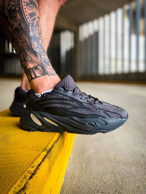 Кросівки Yeezy 700 V2 Utility Black | 7118857