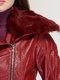 Куртка винного кольору з коміром з хутра кролика | 1366392 | фото 3
