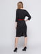 Платье черное с аппликацией и поясом | 3486511 | фото 2