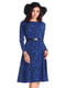 Сукня синього кольору в принт з поясом | 4669527