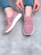 Кросівки рожевого кольору | 5643928