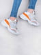 Кросівки біло-морквяного кольору | 5644290 | фото 2