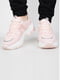 Кросівки рожевого кольору | 5645628