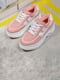 Кросівки рожевого кольору | 5642611