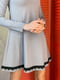 Платье серое с декором | 5701444 | фото 3