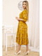 Платье горчичного цвета с принтом | 5749736 | фото 4