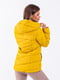 Куртка желтая стеганая | 5882247 | фото 10