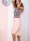 Платье А-силуэта персикового цвета в принт | 5932564 | фото 3