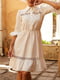 Платье А-силуэта молочного цвета | 5934268 | фото 2