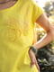 Платье-футболка желтая с вышивкой «Бабочки» | 6030784 | фото 3
