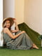 Платье А-силуэта цвета хаки в горох | 6045149 | фото 4