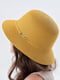 Шляпа горчичного цвета | 6044135 | фото 3