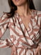 Платье А-силуэта бежевое с геометрическим принтом | 6122337 | фото 4
