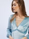 Блуза голубая бархатная с кружевными деталями | 6133742 | фото 4