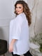 Жіноча класична блузка подовжена вільного фасону розмір: 52-54, 56-58, 60-62, 64-66 білий, 52/54 | 6253268 | фото 2