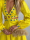 Платье А-силуэта желтое с декором | 6259326 | фото 2
