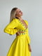 Платье А-силуэта желтое с декором | 6259326 | фото 5