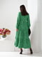 Платье зеленое с анималистическим принтом | 6285582 | фото 2