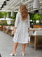 Платье А-силуэта молочного цвета с принтом | 6325934 | фото 3