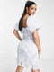 Платье белое в цветочный принт | 6328990 | фото 3