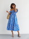 Платье А-силуэта синее в крупные цветы с открытыми плечами | 6331257 | фото 4