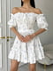 Платье А-силуэта молочного цвета с цветочным принтом | 6336836 | фото 3