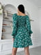 Платье А-силуэта зеленое с принтом | 6336852 | фото 4