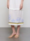Платье А-силуэта белое с цветочной апликацией | 6367006 | фото 2