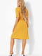 Платье А-силуэта желтое с цветочным принтом | 6375452 | фото 2