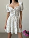 Платье А-силуэта молочного цвета с цветочным принтом | 6398531 | фото 6