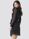 Сукня А-силуету чорна шифонова з високим коміром і поясом | 6436517 | фото 2