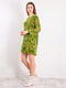 Платье А-силуэта зеленое в принт разнофактурное | 6438243 | фото 3