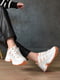 Кроссовки белые с оранжевыми вставками | 6491811