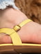 Сандалії жовтого кольору | 6495496 | фото 4