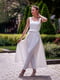 Коктейльное белое платье с поясом | 6506224 | фото 3