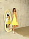 Платье А-силуэта желтое на широких бретелях | 6506321 | фото 6