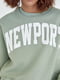 Теплий укорочений зелений світшот із написом Newport | 6524488 | фото 6
