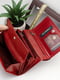 Подарунковий набір: шкіряний гаманець та брелок червоного кольору з логотипом бренду | 6528241 | фото 7