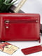 Подарунковий набір: шкіряний гаманець та брелок червоного кольору з логотипом бренду | 6528241 | фото 8
