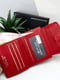 Красный кожаный кошелек в минималистическим стиле | 6528258 | фото 5