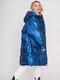 Куртка синяя удлиненная с большим капюшоном и застежкой на молнию | 6529087 | фото 3