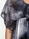 Сукня сірого кольору в абстрактний принт | 6545732 | фото 4