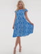 Штапельное платье А-силуэта голубое в цветочным принт с рукавами -крылишками | 6548370 | фото 2