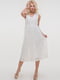 Платье А-силуэта белое с V-образным вырезом | 6548433