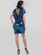 Коктейльное синее платье с открытой спиной, декорированное пайетками | 6548955 | фото 2