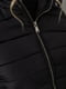 Удлиненная стеганая куртка черного цвета | 6569048 | фото 5