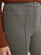 Зауженные серые брюки в принт | 6569620 | фото 3