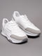 Белые кроссовки с вставками серого цвета | 6570409 | фото 4