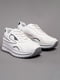 Белые кроссовки с контрастной отделкой | 6570460 | фото 4