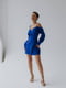 Синее мини-платье А-силуэта на запах с открытыми плечами | 6570254 | фото 3